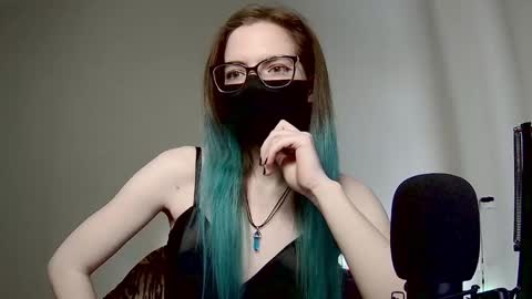 Amber non-nude model online show from January 17, 5:53 am