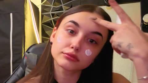 mber online show from March 1, 4:00 pm