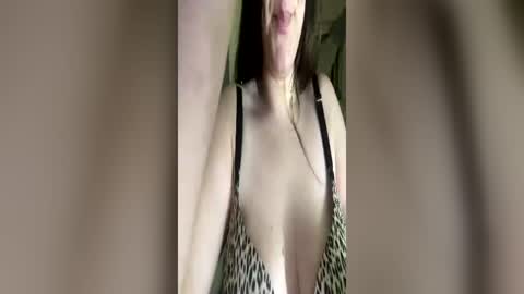 amberkni online show from June 22, 7:38 am