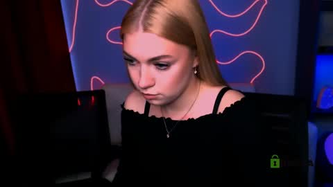 amelaya online show from May 11, 2:45 pm