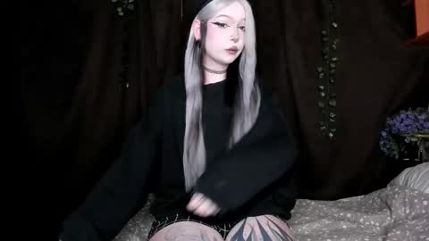 Amelia online show from November 25, 12:59 pm