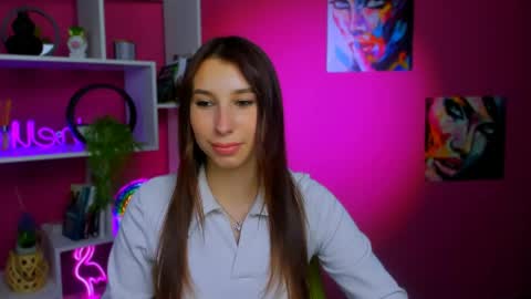 ameliaa_sweet online show from April 29, 11:15 am