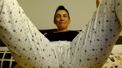 AME  or  Amelia online show from October 22, 11:06 pm