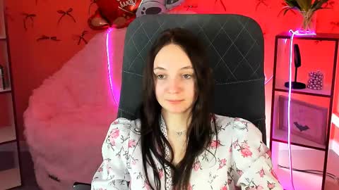 Snapshot of ameliamalina chatting on February 13, 8:27 am Amelia online show from February 13, 8:27 am
