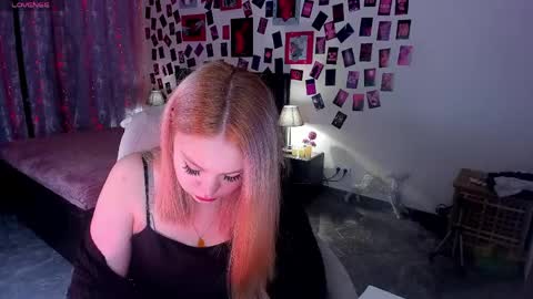 Amelia online show from March 31, 8:42 pm