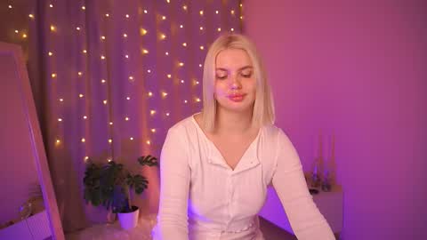  Amelia  online show from March 12, 4:27 am