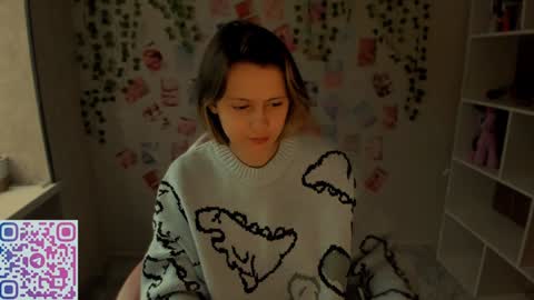 Amelie  James online show from January 10, 10:39 am