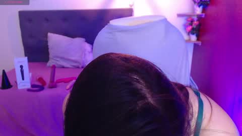 Amelie  online show from May 15, 4:25 pm