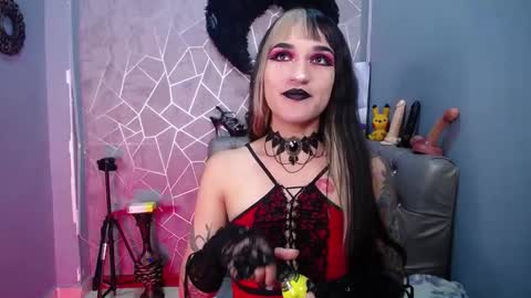 AMELIEROUS .. see you tomorrow  kisses online show from October 9, 3:34 am