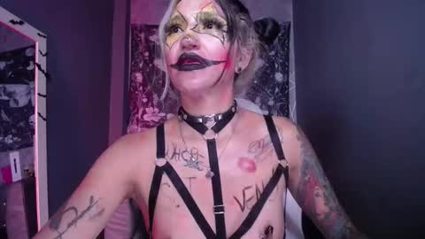 AMELIEROUS .. see you tomorrow  kisses online show from February 7, 8:17 am