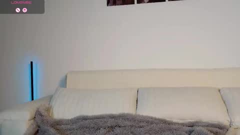 Victoria online show from October 8, 8:15 pm