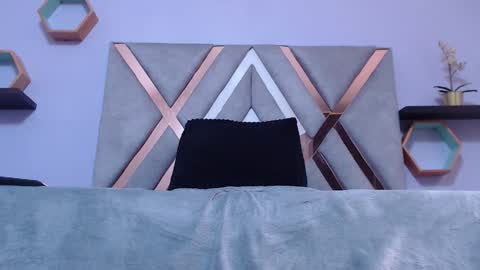 Amell Thomson online show from September 13, 1:46 pm