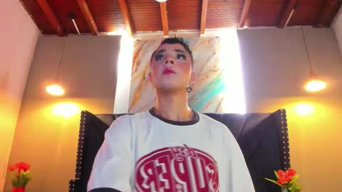 AMELIA online show from December 23, 5:02 am