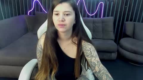 Snapshot of amellymillyy chatting on September 15, 1:45 pm amellymillyy online show from September 15, 1:45 pm