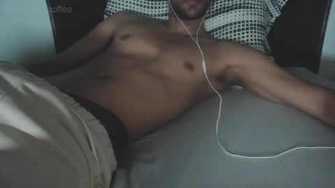 Kyle Kuz online show from July 29, 4:51 pm
