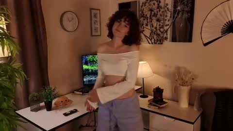 Alivia online show from May 30, 9:57 pm