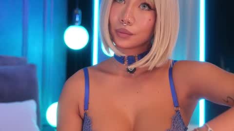 Ami online show from October 22, 1:24 pm