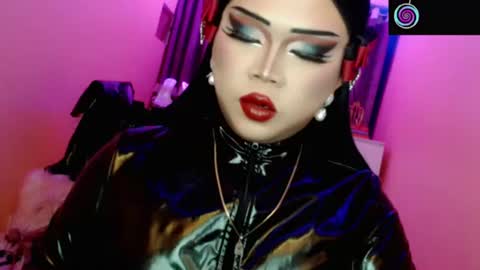 Queen Mireska online show from June 27, 2:56 pm