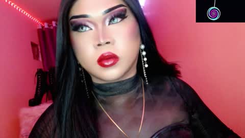 Queen Mireska online show from November 8, 4:32 pm