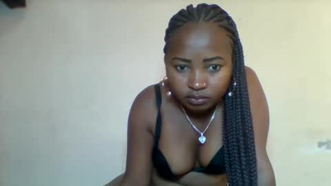 amielle_01 online show from April 9, 7:25 am