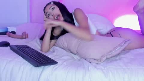 AmiiClark  online show from May 23, 7:32 pm