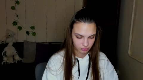 Amina online show from December 10, 11:00 am