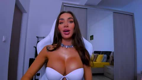 Arinna online show from February 4, 11:38 am