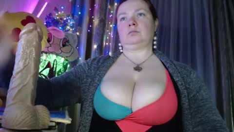 amorelara online show from May 11, 8:10 am