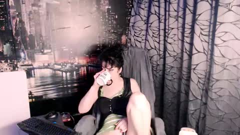 Sarah online show from March 12, 9:18 pm