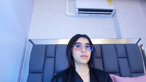 amy__wats0n online show from May 20, 7:20 pm