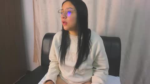 Snapshot of amy_ferreira chatting on September 16, 3:08 am Aleja   online show from September 16, 3:08 am