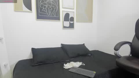 Amy online show from February 9, 1:04 pm