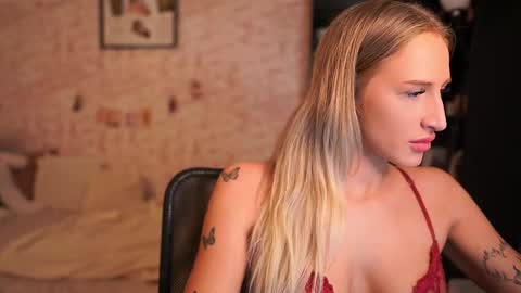 amy_johns_ online show from December 2, 8:34 am