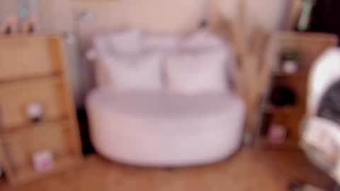     online show from January 3, 11:23 pm