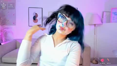 Hello I am Allison Welcome to my room and let is  have a good time together whith me online show from November 18, 10:13 pm