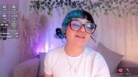 Hello I am Allison Welcome to my room and let is  have a good time together whith me online show from December 3, 10:54 pm