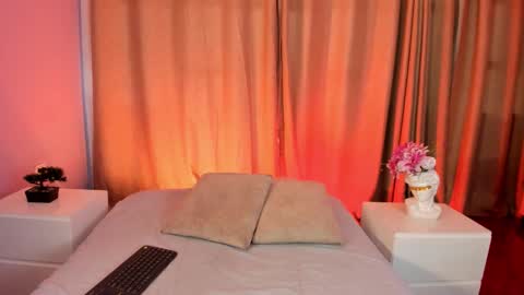 Amy online show from February 9, 12:42 pm