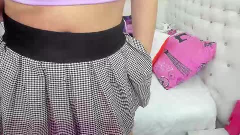 Snapshot of amy_queents chatting on October 7, 6:42 am Amy Caroland online show from October 7, 6:42 am