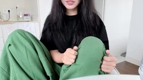 girl next door named Amy online show from February 1, 2:47 pm