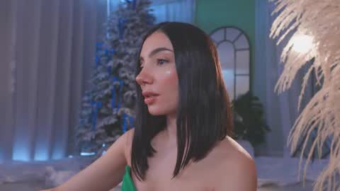 Amy Armstrong online show from December 19, 8:37 pm