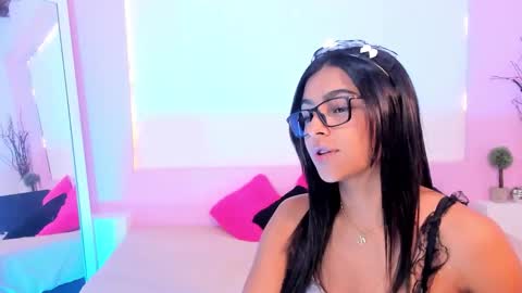 My name is AMY... Nice to meet you  thumb up me please its important online show from October 31, 4:40 pm