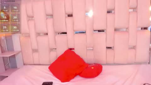 amyevan_ online show from September 14, 12:02 am