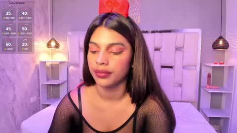 amyevan_ online show from October 15, 11:48 pm