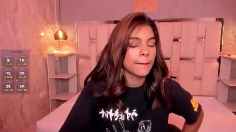 amyevan_ online show from September 8, 9:47 pm