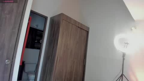 Jenn  online show from October 1, 6:18 pm