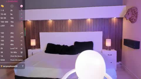 amyjohnsonn online show from September 12, 12:40 pm