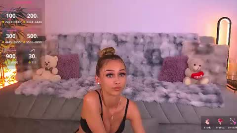 amykentt online show from July 25, 5:00 pm