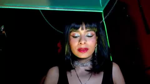 Amy Wong Grey online show from November 9, 11:18 pm