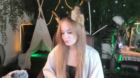 Amy online show from July 8, 9:35 am