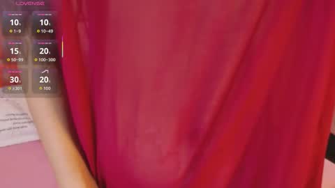 amyvegaa_ online show from November 11, 2:30 pm